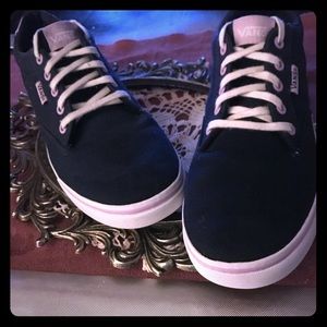 Vans off the wall new with out tags women